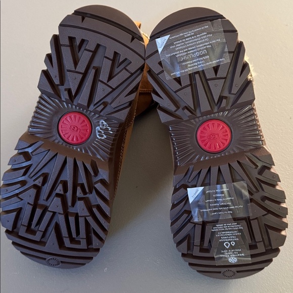 UGG Brown Fur-Lined Winter Boots women’s size 7 brand new - Picture 5 of 6